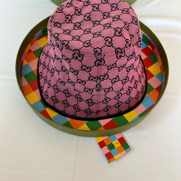 NWT Authentic Gucci unisex GG canvas bucket hat - Picture 3 of 5